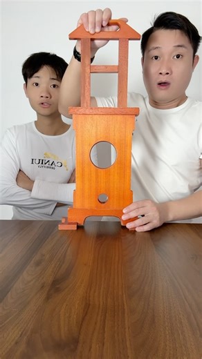 Zhou Xiaobingmagic on Instagram: "#magic #magicteaching #魔术教学"