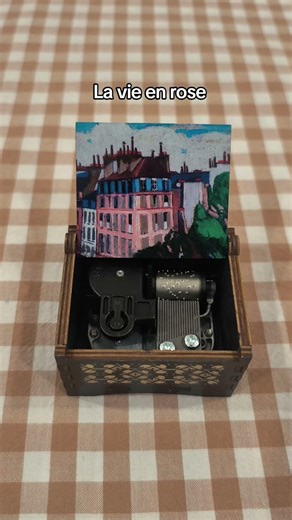 La vie en rose music box - Rooftops of paris