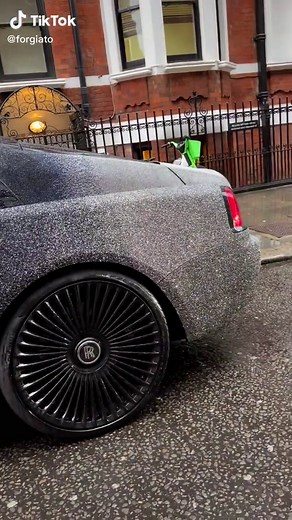 🥶 #RollsRoyce #Wraith on #Forgiato #Wheels