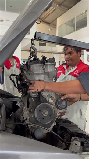 detik detik mesin Daihatsu Xenia 2018 turun #automobile #bengkel #otomotif #mechanic #shortvideo