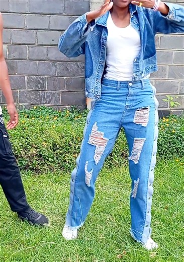 dance challenge represented....... wait for her to join at the end🌚🌚 ,,,,@bingo @Gatii @👑TRAPPY♀️ #tiktok #10kviews #fyp #Robin