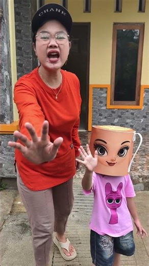 tabrakan kereta api vs escavator #funny #shorts