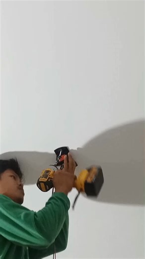 Installing ceiling fan w lighting Bedroom 1. #electrician #ElectricianTools #electricalwork #electricianlife #electrical #fypag #fypageシ #relsfypシ #reelsviralシfb | Joshkzie Lubay