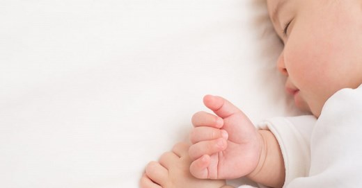 少子化はいつごろから始まった？現状と未来の予測とは | gooddoマガジン｜寄付・社会課題・SDGsに特化した情報メディア