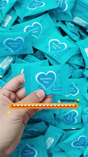 20pcs Ice Cream Accessories Summer Holiday Limited Edition Random Packaging Realistic Food Play DIY Creative Night Glow Resin Figurines Playful Figurines