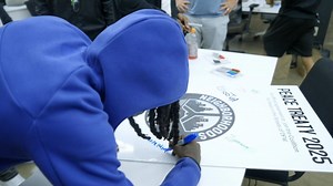 'Can’t be violent forever.' | Community advocates help forge peace between Dallas youth gangs