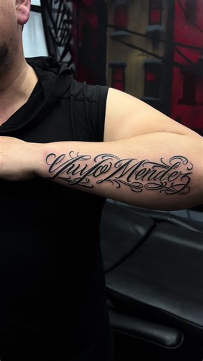 Un lettering malandro 🥷🏽✌🏽 Ig. Bandido Ink 📲 8133952106 📍Bandido ink Villas del rio Guadalupe #maka #tattoos #mty #bandidos #lettering