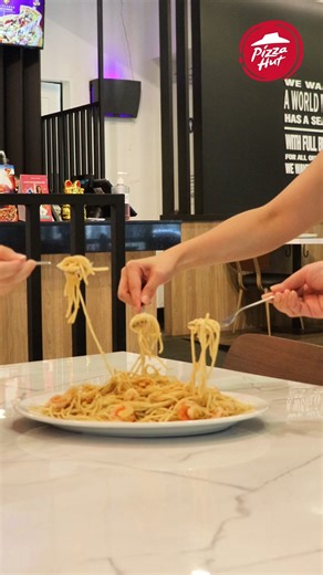 When the food is good, no time is wasted! 🍝 Order now via dine-in, takeout, or delivery through GrabFood, foodpanda, www.pizzahut.com.ph, or call (02) 8911-11-11. #PizzaHutPH | Pizza Hut