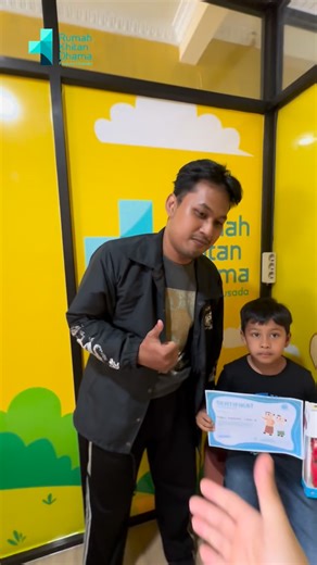 RUMAH KHITAN DHAMA on Instagram: "Real Testimoni Terbaru segara Reservasi untuk liburan akhir tahun ✨✨✨🔥 Metode Paling Lengkap : Khitan Sealer ( *BEST SELLER* ) Khitan Alis Klamp Khitan Laser / Cauter Khitan Manual (biasa) . Menggunakan free needle injection / bius tanpa jarum suntik . Melayani: 👶🏻Khitan Bayi 👦🏻Khitan Anak 👨🏻‍🦰Khitan Dewasa ☺️Khitan Gemuk 👼🏻Khitan Anak Berkebutuhan Khusus ( Autis, Hiperaktif, dll ) ➖➖➖➖➖➖➖➖➖➖➖ RESERVASI / INFO KHITAN 📔Silahkan Telp atau WA, GRATIS KON