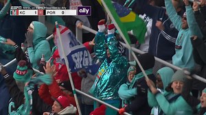 New year, same Temwa 🤩 A beautiful assist from Debinha sets Temwa Chawinga up for her first goal of the season! | National Women's Soccer League