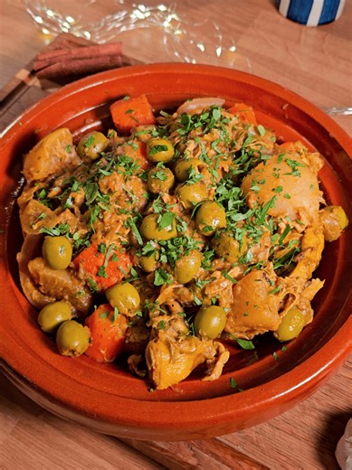 Tajine de Poulet aux Olives et Citron Confit