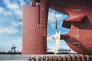 ¿Cómo funciona el timón de un barco? - Centramar