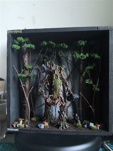 Treebeard ⚔️ Version vidéo de ce diorama représentant Treebeard marchant sur Isangard ⚔️ #diorama #sunday #hobbit #lotr #treebeard