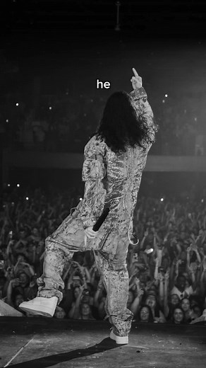 Live Concert Performance of 'Losing Control' by RUSS