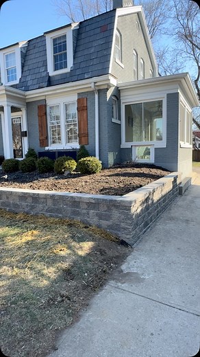 Transform your landscape with our stunning Versa-Lok retaining wall! Strength meets style for a beautiful outdoor space. 🌿✨ @libertypatiosupply @chasegrz @matt.rev ——————————————————————— #columbusohio #hardscape #westervilleohio #powellohio #landscape #sunburyohio #versaloka_art #galenaohio #dublinohio #hardscapes #teamwork | Sunscapes Hardscape & Design