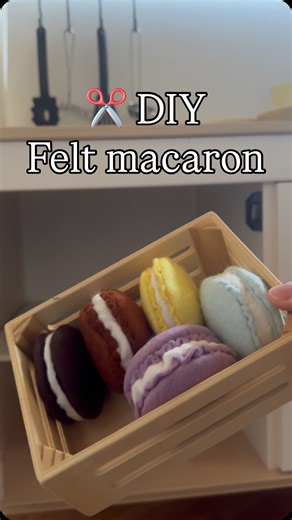 A simple way to make a felt macaron — no sewing needed ✂️ Full video tutorial on my YouTube channel! #playfood #felttoys #diytutorial #feltcraft #handmadetoys | Rudens Craft Studio
