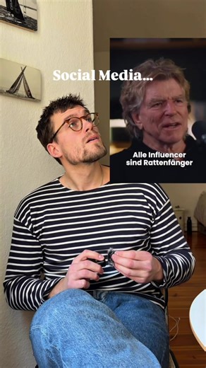 Wichtig 🚨 Das ist kein bashing, sondern ein perfektes Beispiel für die Metaebene (wie wir mit Social Media lernen müssen umzugehen!) Der Punkt ist, egal ob man den Beruf „Influencer“ kritisiert oder die Persönlichkeitsentwicklungsindustrie… Solche kurzen Clips geben zu wenig Kontext und schaffen es nicht das ganze Thema zu beleuchten. Das ist an sich auch in Ordnung. Genauso wie Kritik zu Themen auszusprechen. ABER wir, die Konsument*innen müssen unseren Blick und Verständnis für diese Inhalte/