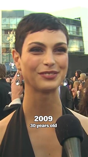 Morena Baccarin: El Paso del Tiempo en su Carrera
