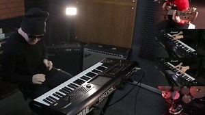 Valeriy Stepanov, Jay Stave, Paul Kholodyanskiy | The Chicken ------------------------------------------------------ Valeriy Stepanov: keyboards Jay Stave: bass Paul Kholodyanskiy: drums ------------------------------------------------------ Business contact: coffeemusic01@gmail.com #coffeemusic | Coffee Music