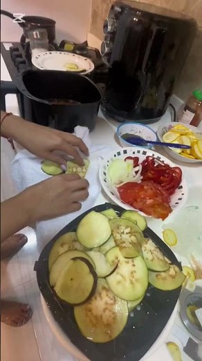 Ratatouille en freidora de aire (air fryer) con queso