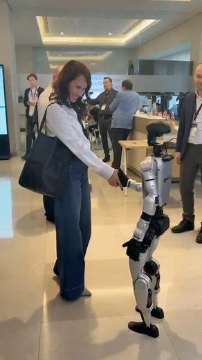 16 reactions | 烙 Până în 2035, se estimează că peste 13 milioane de...