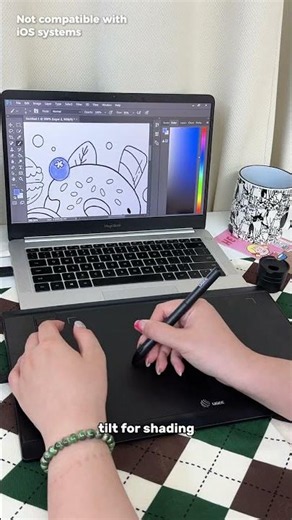 I wondered why all my lines looked shaky 😡 Turns out… I just needed an actual drawing tablet.