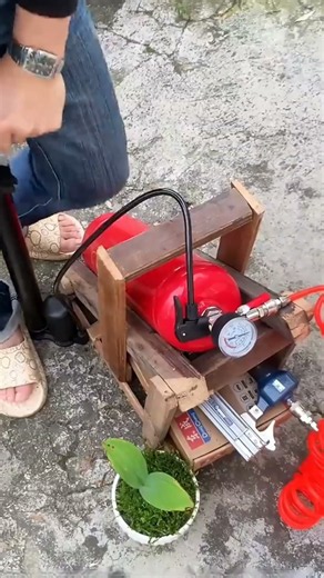 DIY Portable Air Compressor from Fire Extinguisher! 🛠️🔥