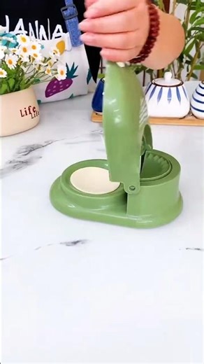 Momos gujiya maker machine online available on Amazon Flipkart