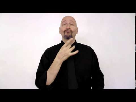 CAR, STREET INTERSECTION, LIGHT-[device], CL:C-[three_lights_on_a_traffic_signal], what-COLOR?