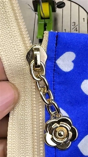 How to Sew a Zipper Perfectly Like a Pro! #sewing #sewinghacks #sewingtutorial