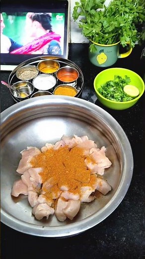This air fryer chicken is juicy on the inside and crispy on the outside. Perfect for busy weekdays!😋