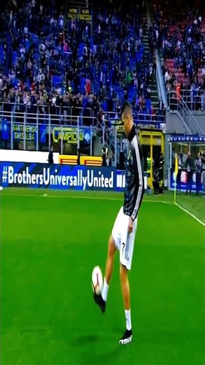 Watch Ronaldo Make Football Look Easy! 😲 #Shorts #Ronaldo #skills