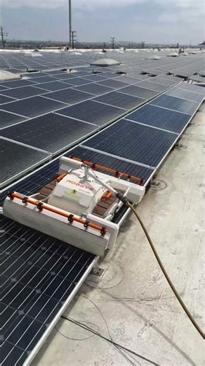 Tucker® RTM Mini Solar Robot