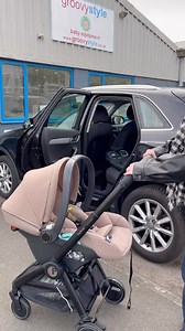 And did you know the Peg Perego City Loop can be doubled up with one adapter to make it a convertible twin stroller 🙌 And compact doesn’t stop there… ✨ Folding carrycot ✨ Folds with seat unit ✨ Cabin sized chassis ✨ 5.7kg #CompactTravelSystem #PegPeregoCityLoop #PegPerego #CarSeatStroller #LayFlatCarSeat #CabinSizedStroller | Groovystyle Baby Equipment