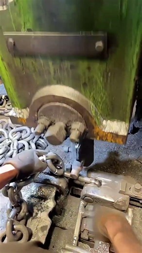 From METAL RODS to PERFECT LINKS 🤯 Handmade Chain Process Explained 🔗