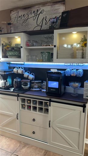 Stunning Coffee Bar for Farmhouse Style Homes