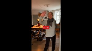 11K views · 47 reactions | Nogle ting betyder mere end man tror  Som at møde et kendt ansigt, når hjælpen banker på døren. At få tid til en samtale – ikke kun praktiske gøremål. Vi tror på, at omsorg og nærvær stadig gør den største forskel ❤️ | Lokallisten - København | Facebook