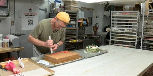 Local cake decorator battling cancer after 35 years at Apple Annie’s Bake Shop