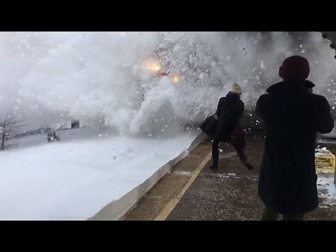Watch Amtrak Train Create Crazy Wave of Snow While Pulling Into Station