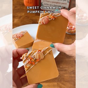 11K views · 1.8K reactions | Create these adorable fall treats that look as good as they taste!  We paired our best-selling s'mores mold with our new release, Rose Gold Pumpkin Sprinkle Mix, to create these decadent sweet cinnamon pumpkin s'mores. ✨ The best part? They're SUPER easy to make! ‍ Interested in seeing more variations of s'mores flavors? Drop your suggestions below! 朗 Shop our Fall Collection Now! ️ | Sprinkle Pop | Facebook