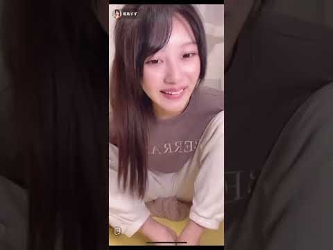 ヨガのお姉さん 足裏