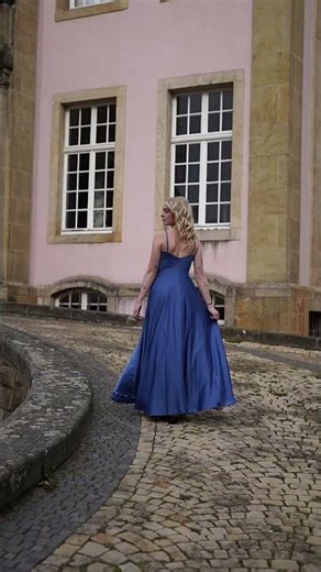 35mm QUALITY in 2026! #streetphotography #portraitphotography #shorts