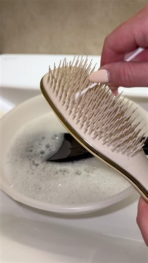 Bürsten Deep Clean 🪮🫧 #cleaning #cleaningmotivation