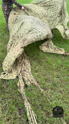 thedutch_relic_diggers on Instagram: "Sometimes, the ground still hides incredible pieces of history… 🇺🇸 This time, we uncovered a massive piece of a WWII US parachute, used during Operation Market Garden. It’s always an amazing feeling to hold such a large part of history in your hands — fabric that once carried brave men into battle. Found together with my good friends @hobbyarcheoloog and @82nd_mark . And the best part? This foxhole had more secrets waiting below… 👀 Stay tuned for Part 2! 