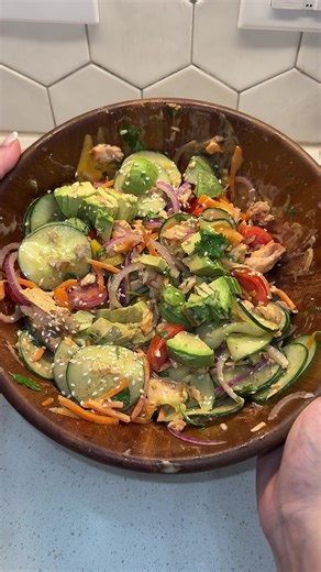 Cucumber salmon salad it was so good!! 🫢😍 Thank you for the recipe @rachael #dinner #cooking #recipesoftiktok #mom