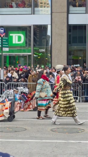 Our native community representing in the Macy's Parade🪶 #indigenous #thanksgivingdayparade #shorts