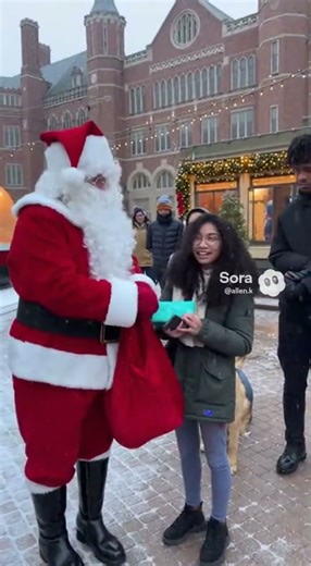 Santa Claus Surprises Students on Campus 🎄🎁 | Christmas Shorts