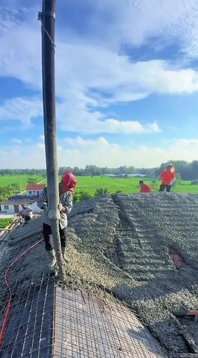 Pouring Concrete on a Roof: What You Need to Know