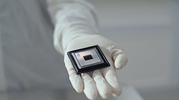 Google's 'mind-boggling' quantum chip can perform 'impossible' tasks in five minutes