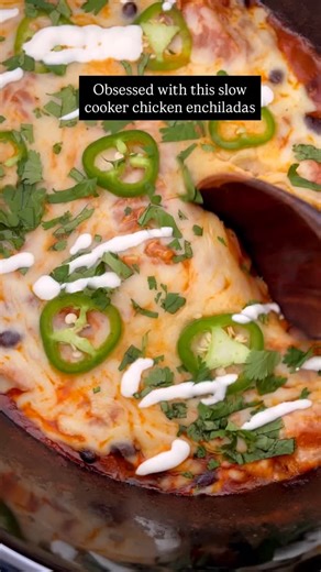 Gina Homolka - Healthy Recipes on Instagram: "🌮 Easy back-to-school dinner idea! Slow Cooker Chicken Enchiladas are cheesy, comforting, and practically make themselves while you’re busy. —SAVE TO MAKE LATER! ✨ Comment “recipe” and I’ll DM it to you! Busy weeknights call for set-it-and-forget-it meals, and this one is a family favorite. Just layer everything in the slow cooker and let it do the work. ✅ High protein & filling ✅ No oven needed ✅ Perfect for leftovers (if there are any!) 🔗 Get the